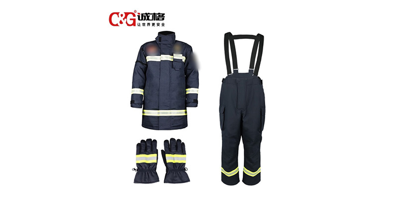 消防戰(zhàn)斗服穿戴方法、材質及使用場景指南
