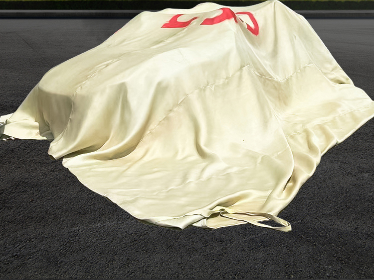 上海誠(chéng)格新能源汽車滅火毯：專業(yè)守護(hù)您的行車安全（900℃防火認(rèn)證）